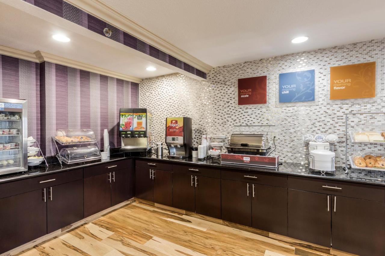 Comfort Inn Midtown Tulsa Bagian luar foto