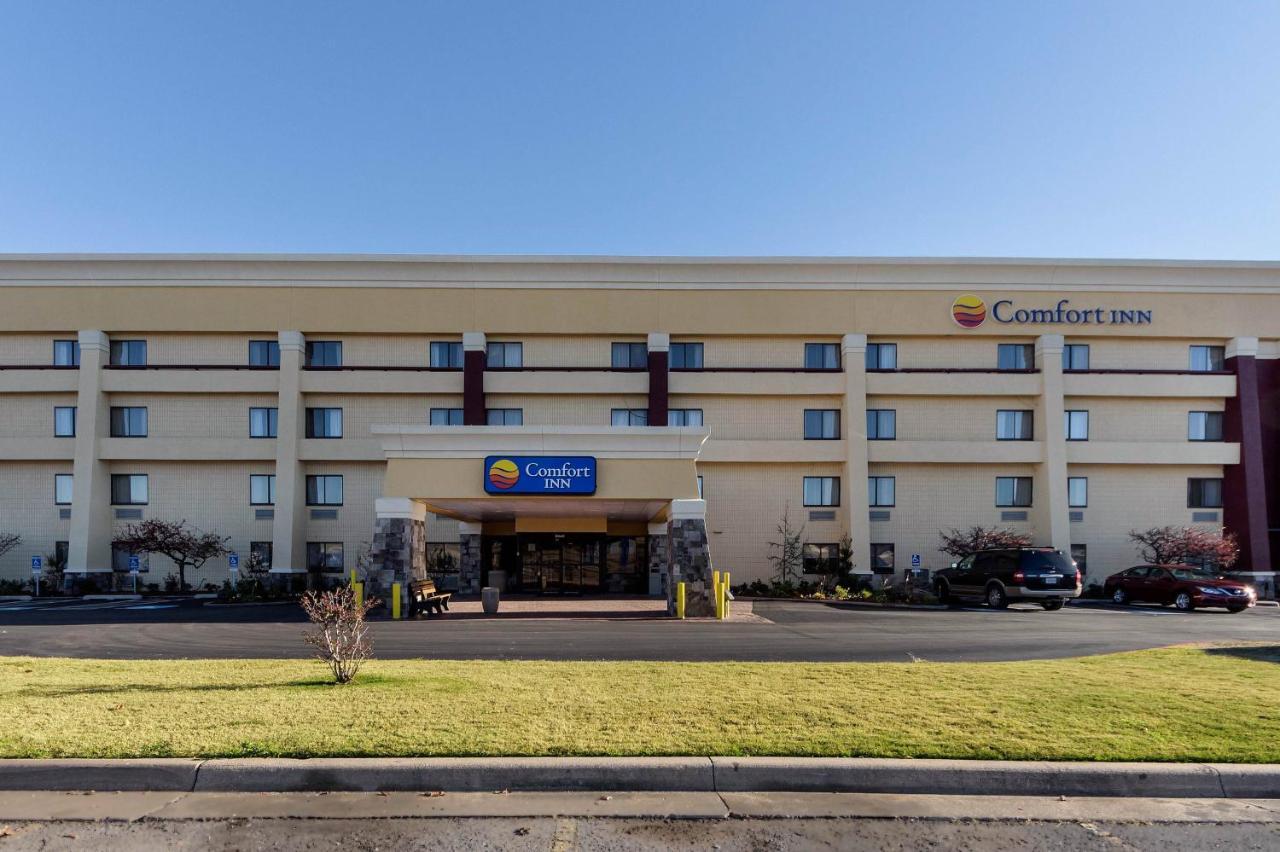 Comfort Inn Midtown Tulsa Bagian luar foto