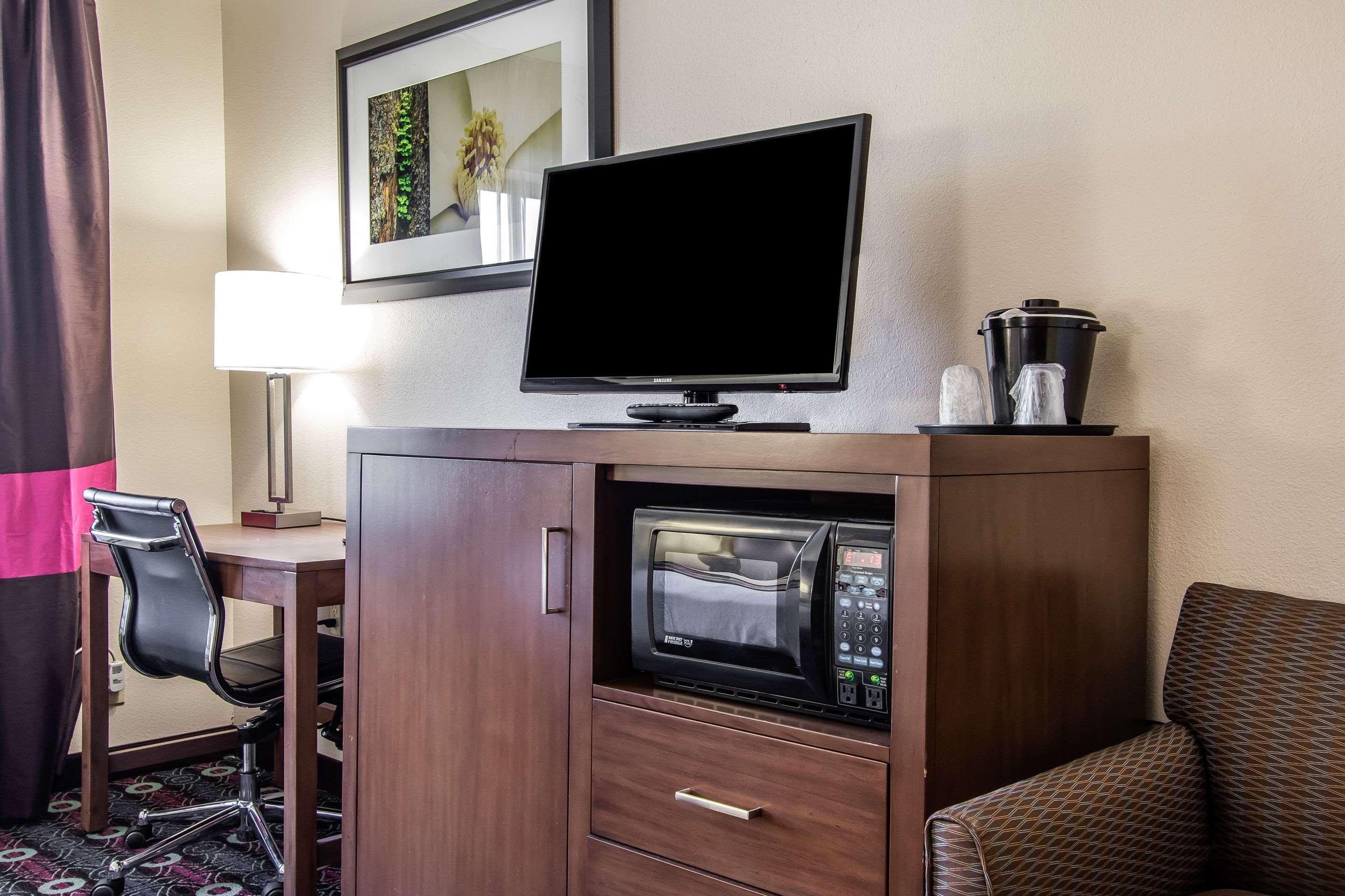 Comfort Inn Midtown Tulsa Bagian luar foto