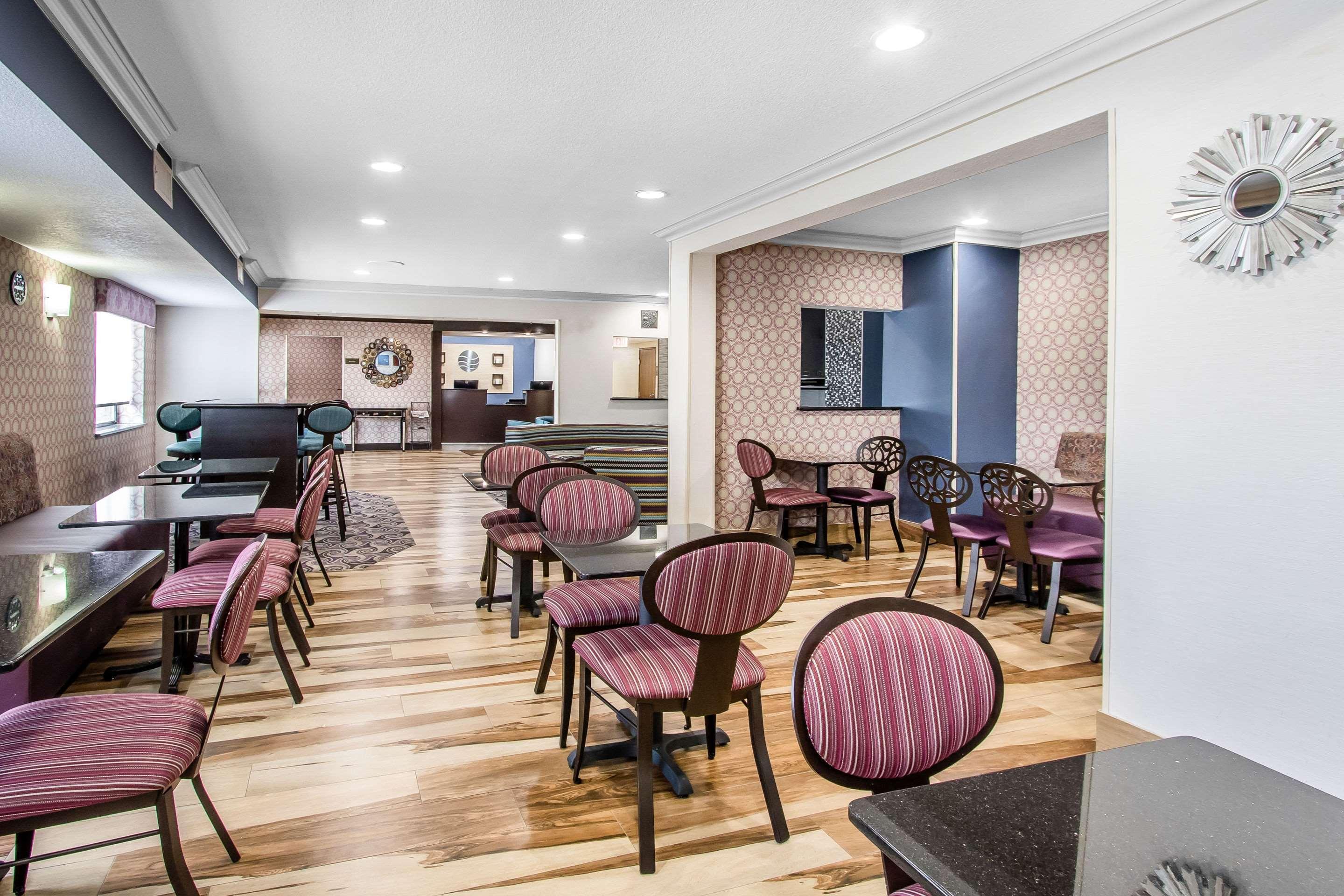 Comfort Inn Midtown Tulsa Bagian luar foto