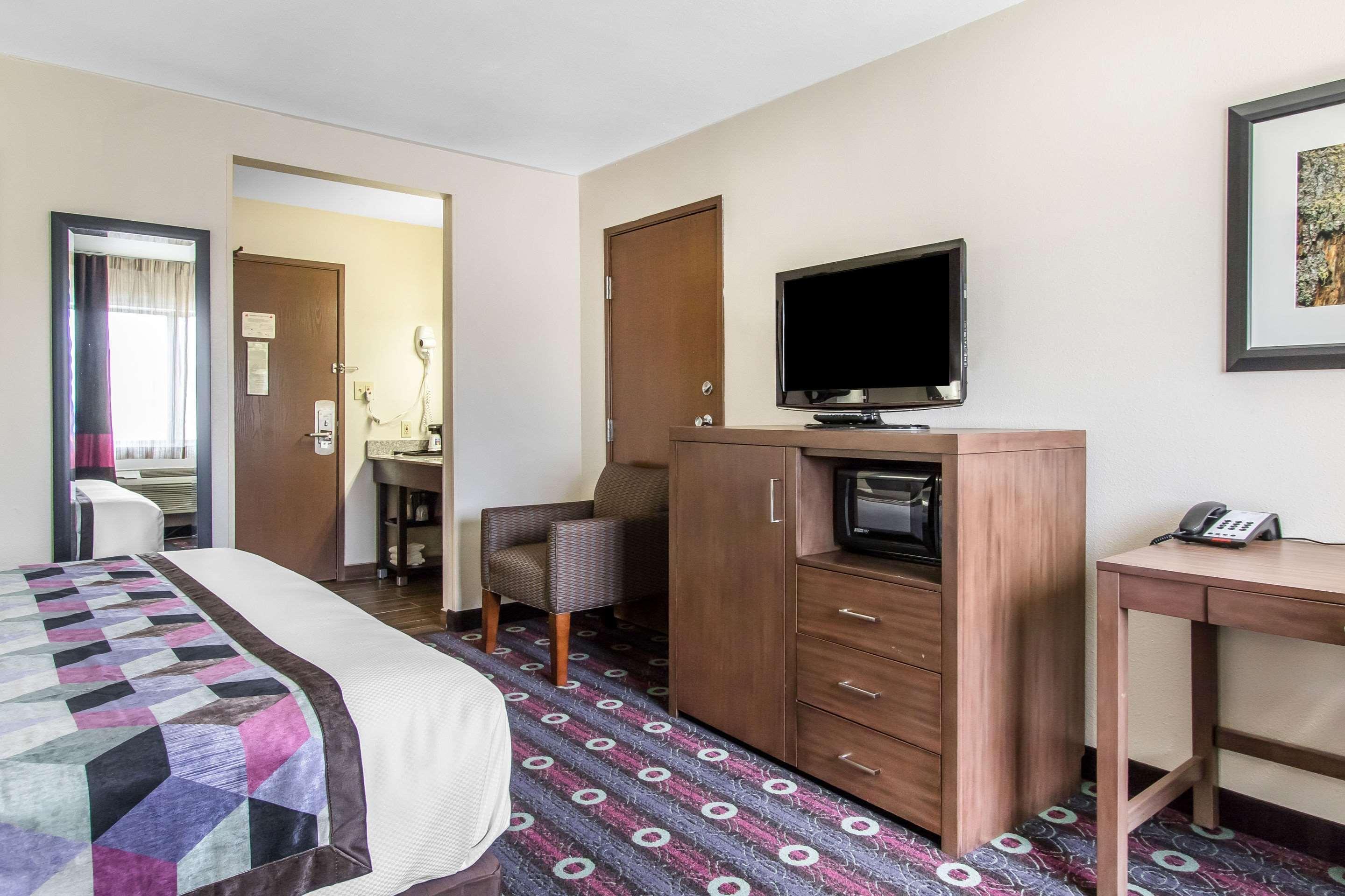 Comfort Inn Midtown Tulsa Bagian luar foto