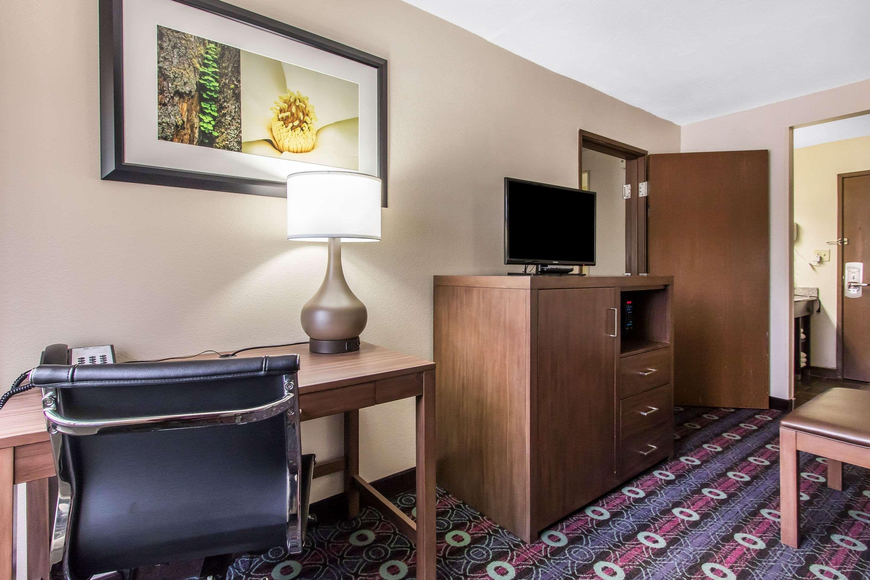 Comfort Inn Midtown Tulsa Bagian luar foto