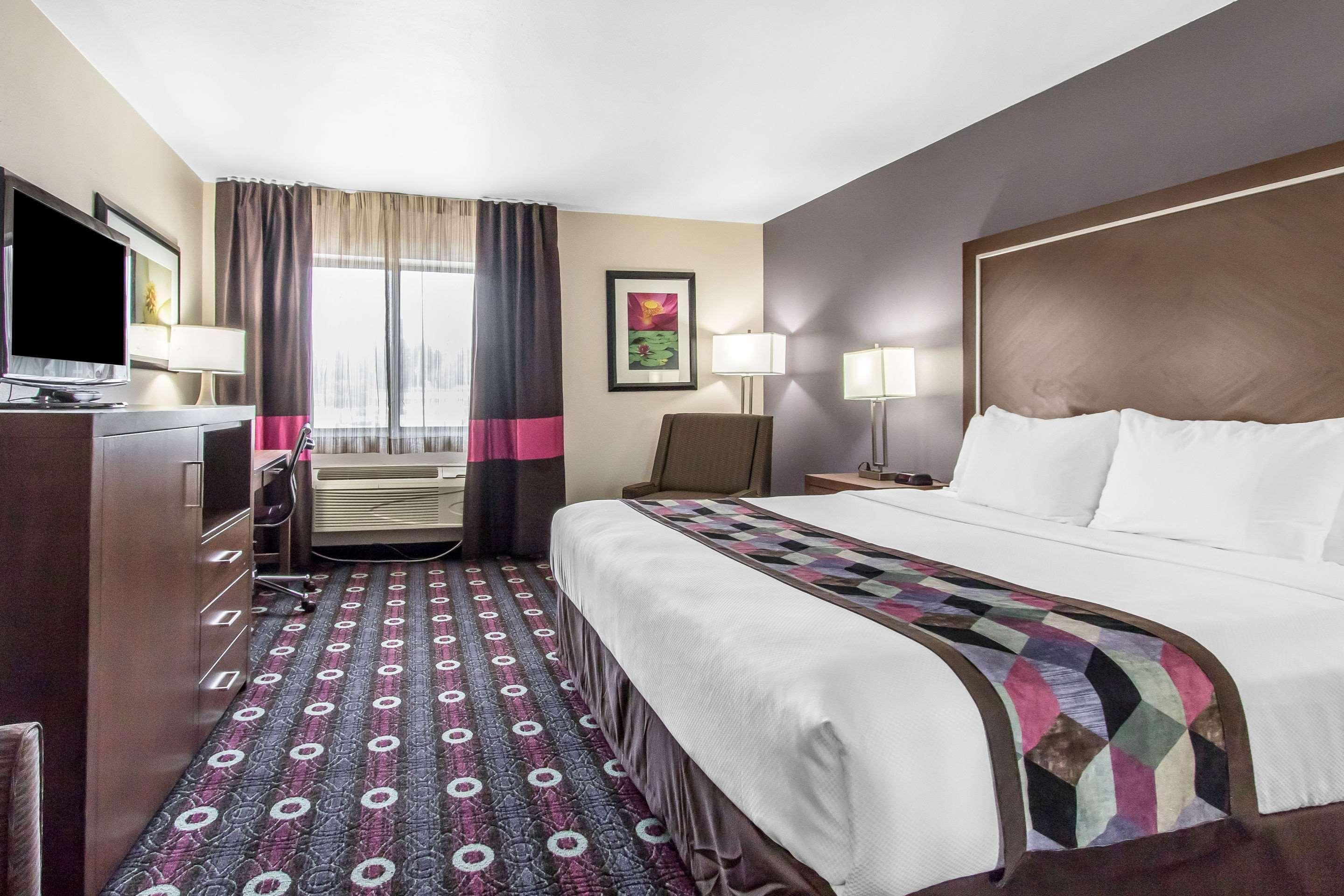Comfort Inn Midtown Tulsa Bagian luar foto