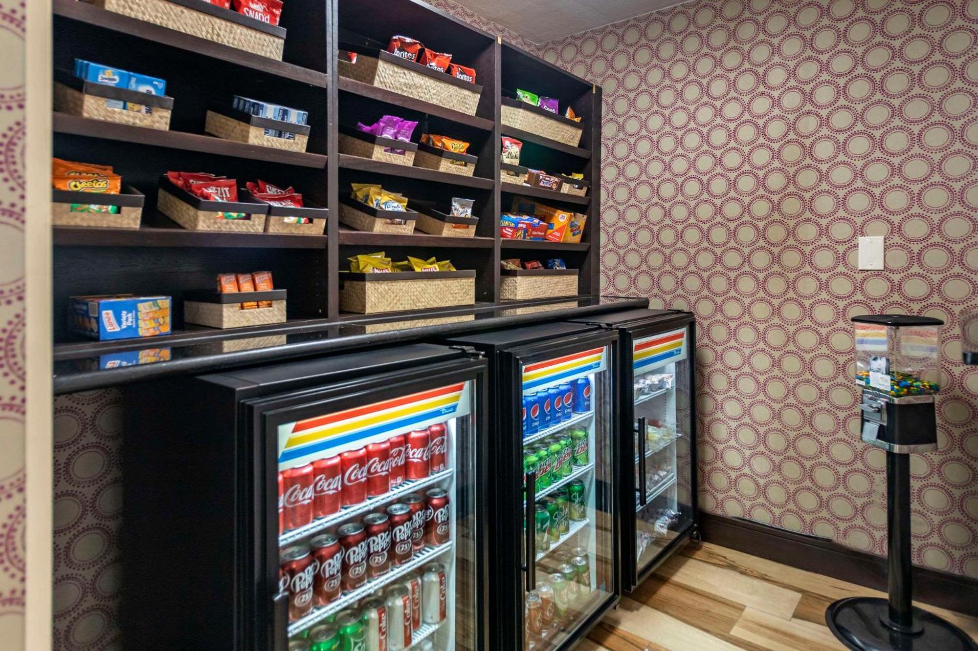 Comfort Inn Midtown Tulsa Bagian luar foto