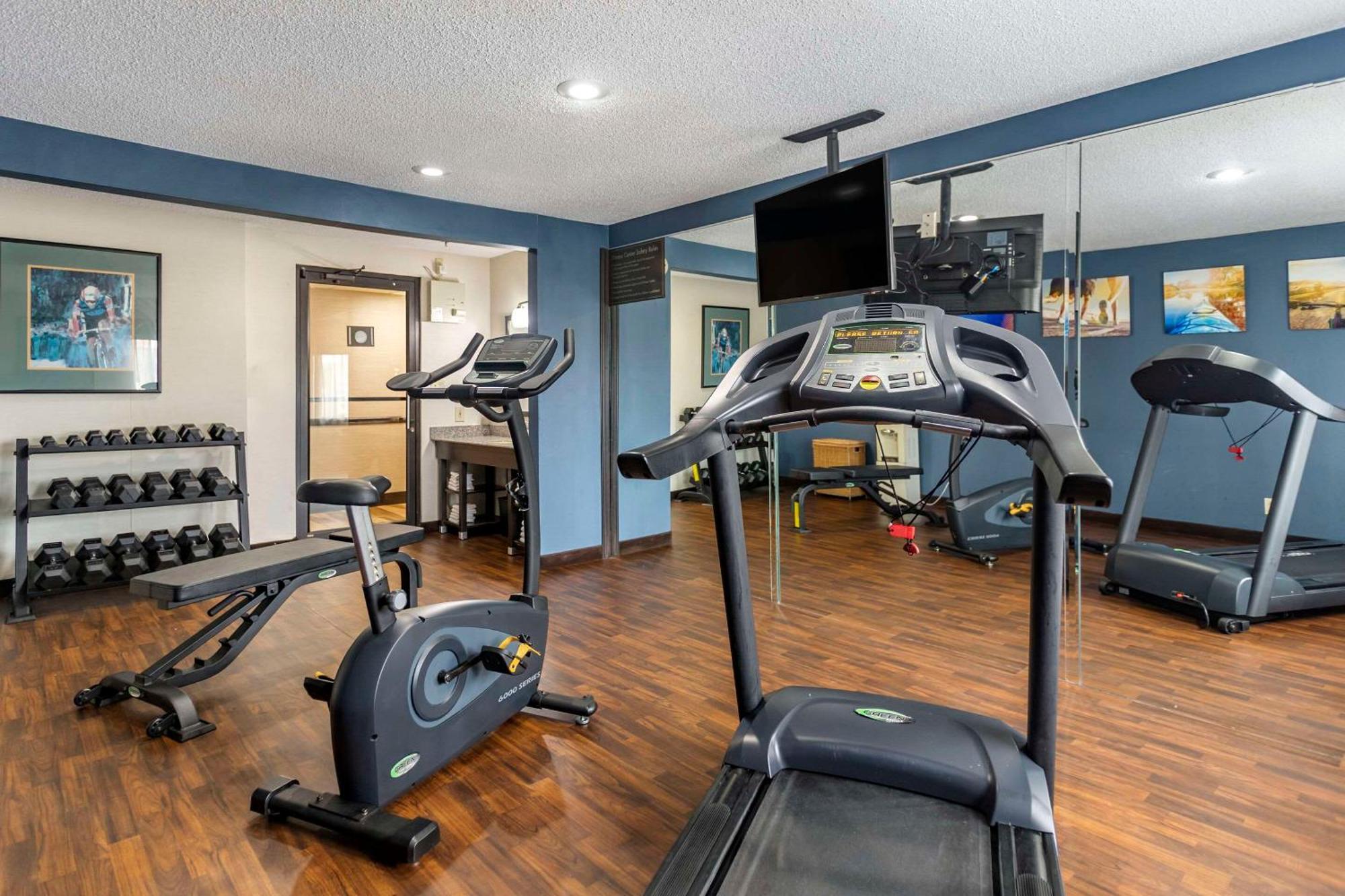 Comfort Inn Midtown Tulsa Bagian luar foto