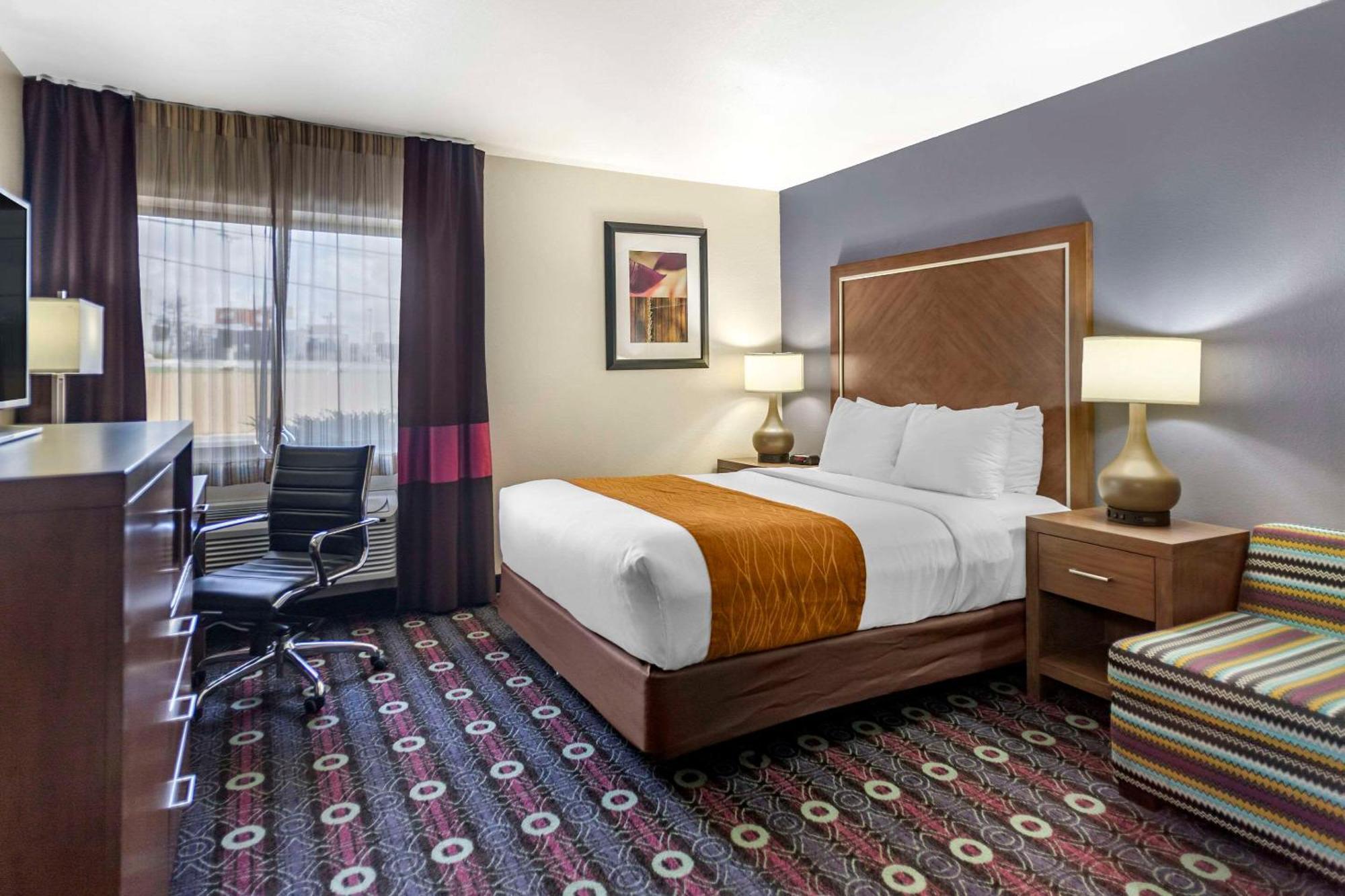 Comfort Inn Midtown Tulsa Bagian luar foto