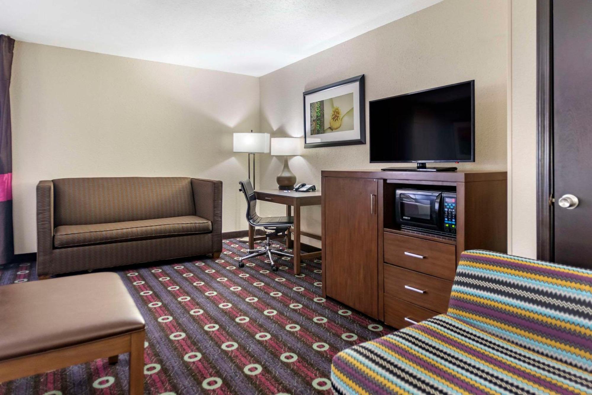 Comfort Inn Midtown Tulsa Bagian luar foto