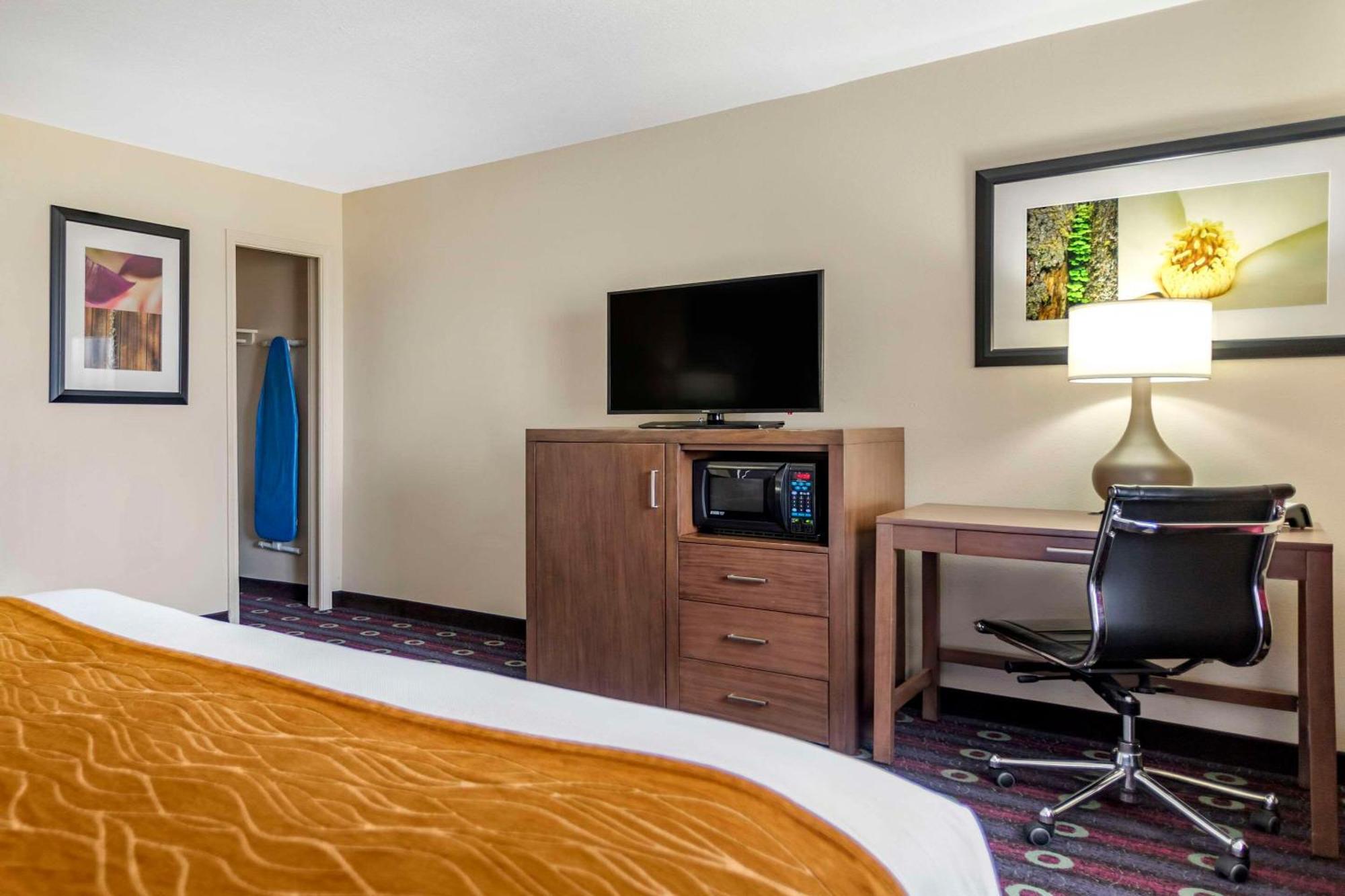 Comfort Inn Midtown Tulsa Bagian luar foto