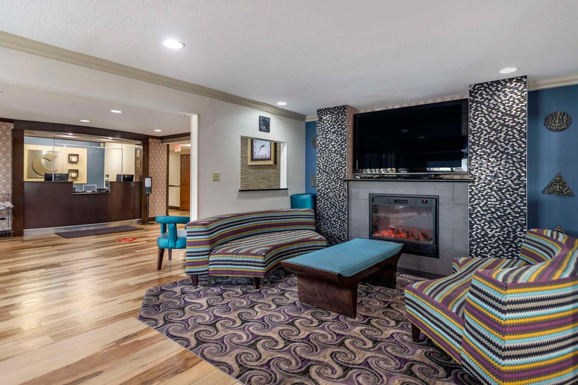 Comfort Inn Midtown Tulsa Bagian luar foto